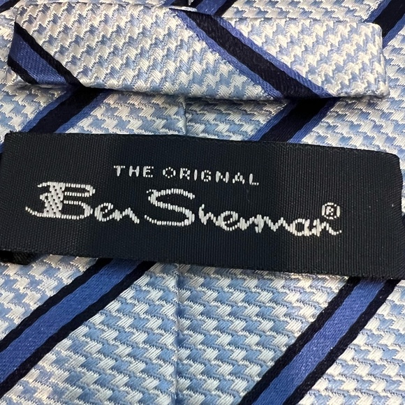 Tie - Picture 2 of 3